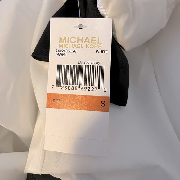 Michael Kors White and Black Puffer Jacket - Picture 5 of 6
